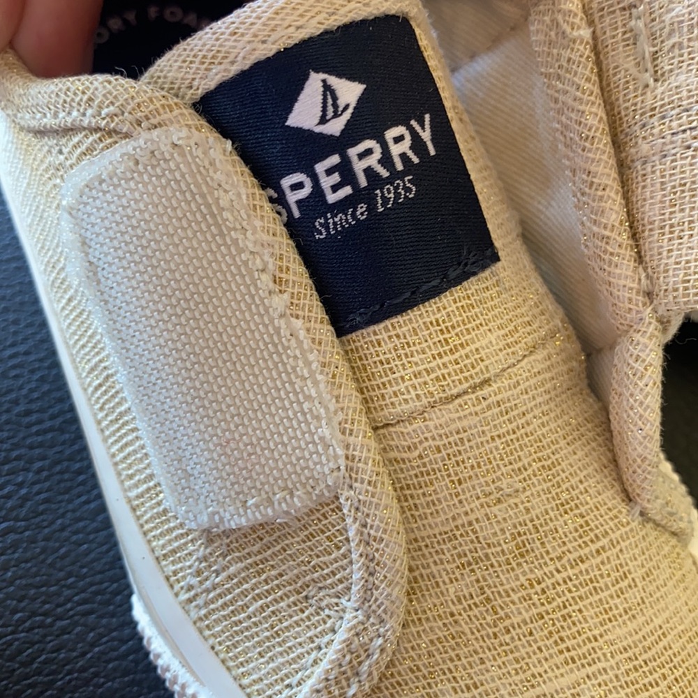Sperry Little Girl Sneakers! Size 6.5! NWOT! - Picture 6 of 11